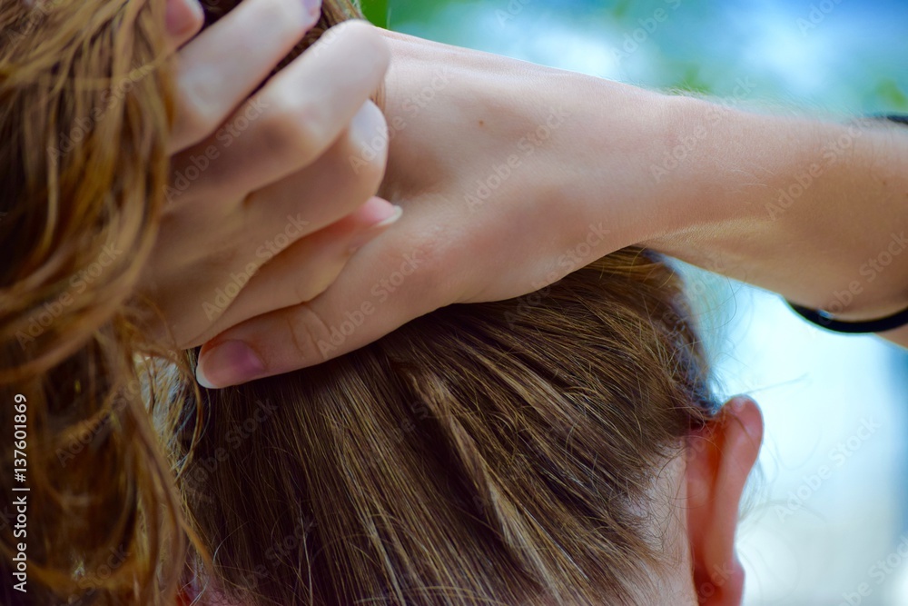 Fototapeta premium pulling up my hair