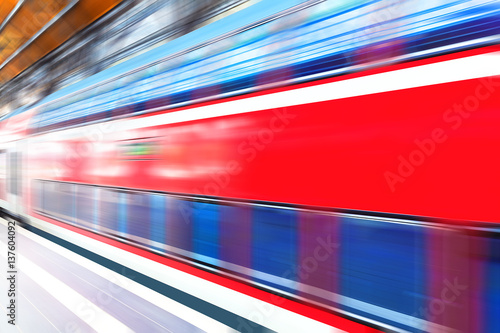 High speed train at railway station platform © Scanrail