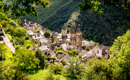 Village médiéval de Conques, Aveyron photo