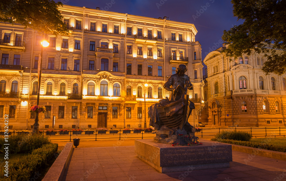 Fototapeta premium Monument of Peter First 1 at night in Saint-Petersburg, Russia