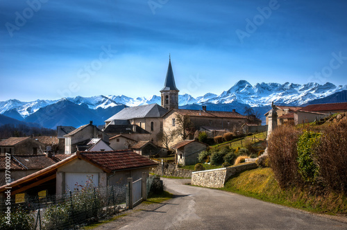 village du sud de la France photo