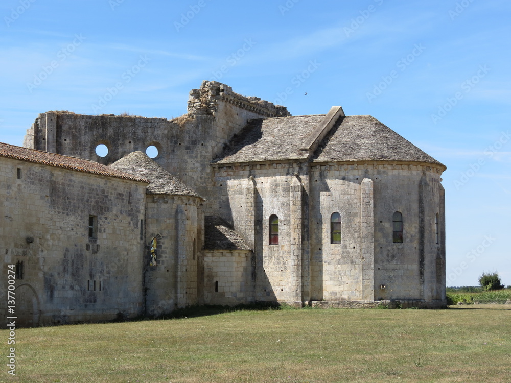 Charente-Maritme - Abbaye de Trizay - Chevet de l'ancienne église