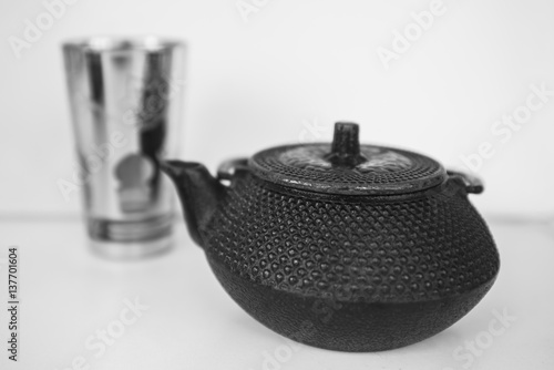 tetera con vaso
