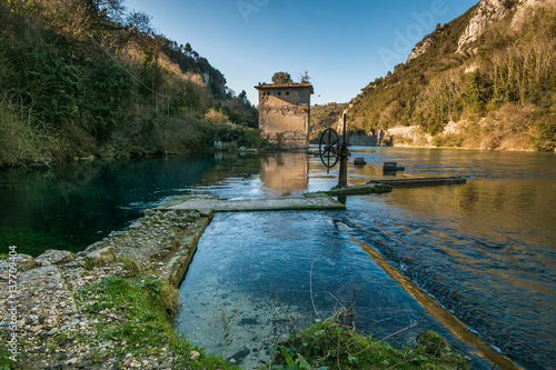 Antico cantiere navale romano di Stifone sul fiume Nera in Umbria photo