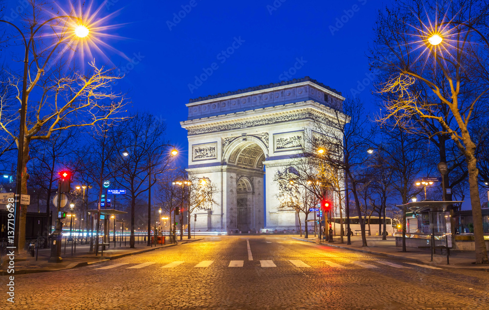 Fototapeta premium The Triumphal Arch , Paris, France.