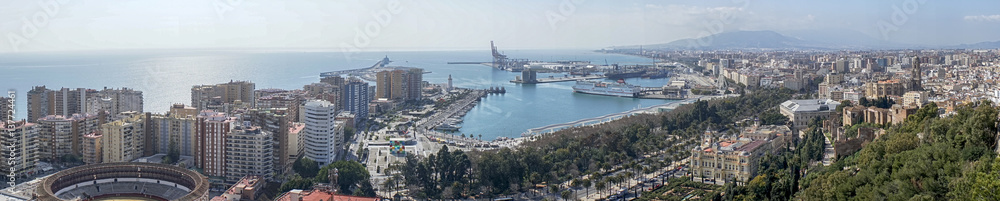 Panorámica de la ciudad monumental de Málaga, Andalucía