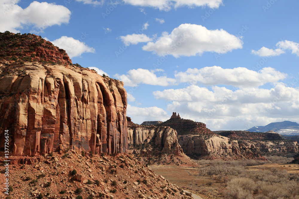 Fototapeta premium Indian Creek cliffs