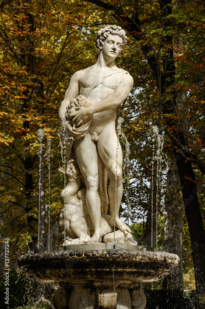 Fountain of Apollo, Royal Palace of Aranjuez, Madrid, Spain Fountain of Apollo, Royal Palace of Aranjuez, Madrid, Spain