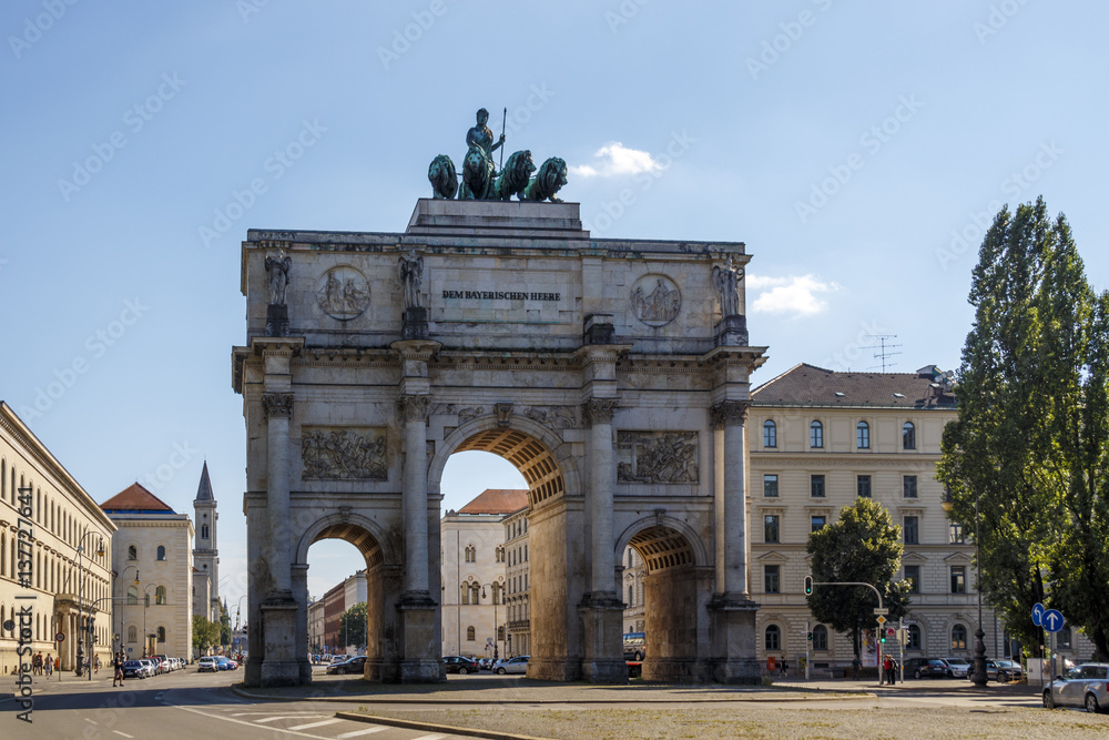 Fototapeta premium Victory Gate (Siegestor) in Munich, Germany, 2015
