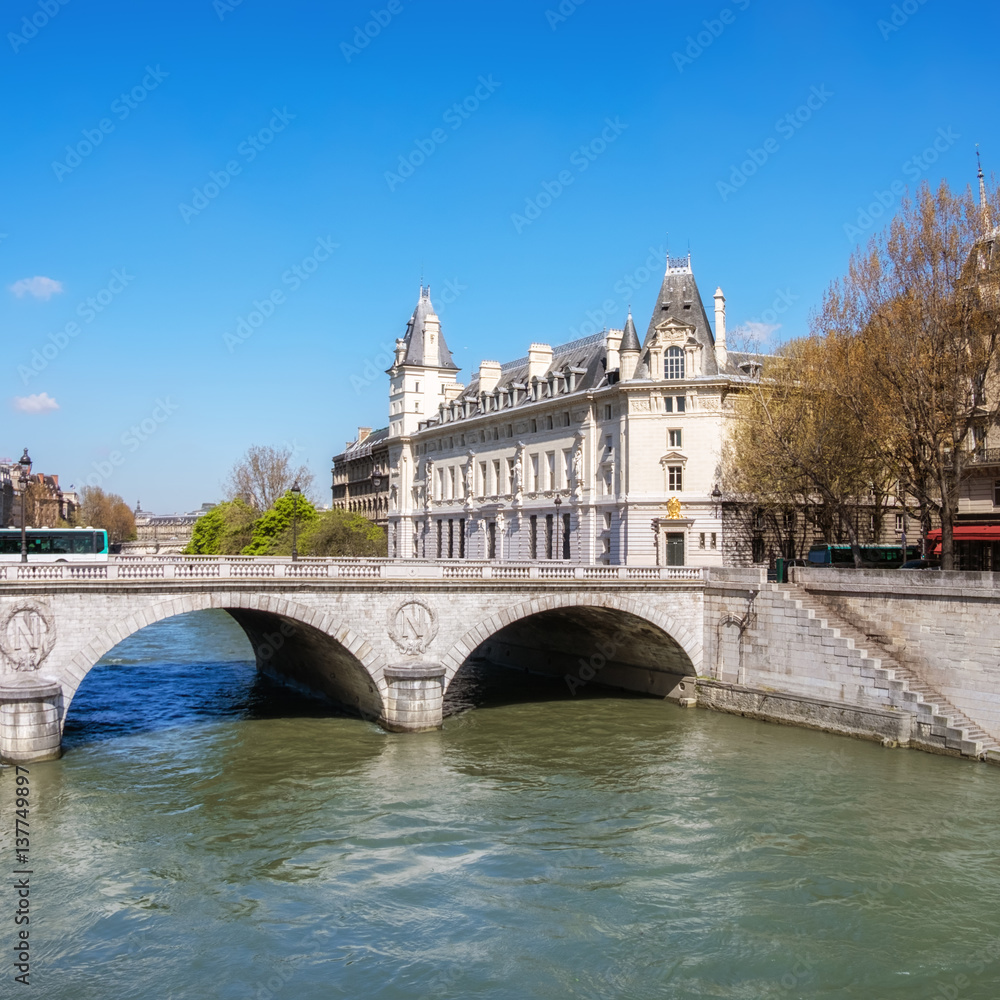 Saint-Michel bridge in Paris