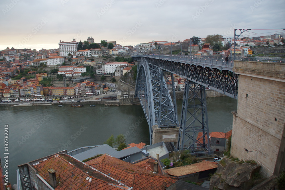 Fototapeta premium Brücke über den Douro