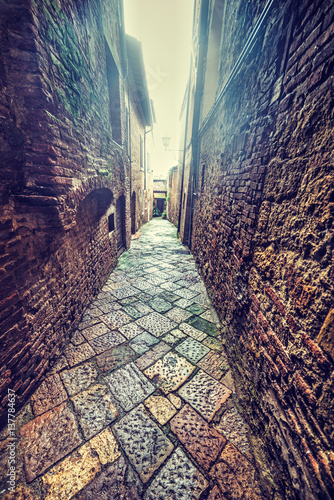 narrow backstreet in Tuscany