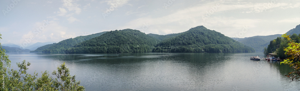 Panorama of a lake with moutains