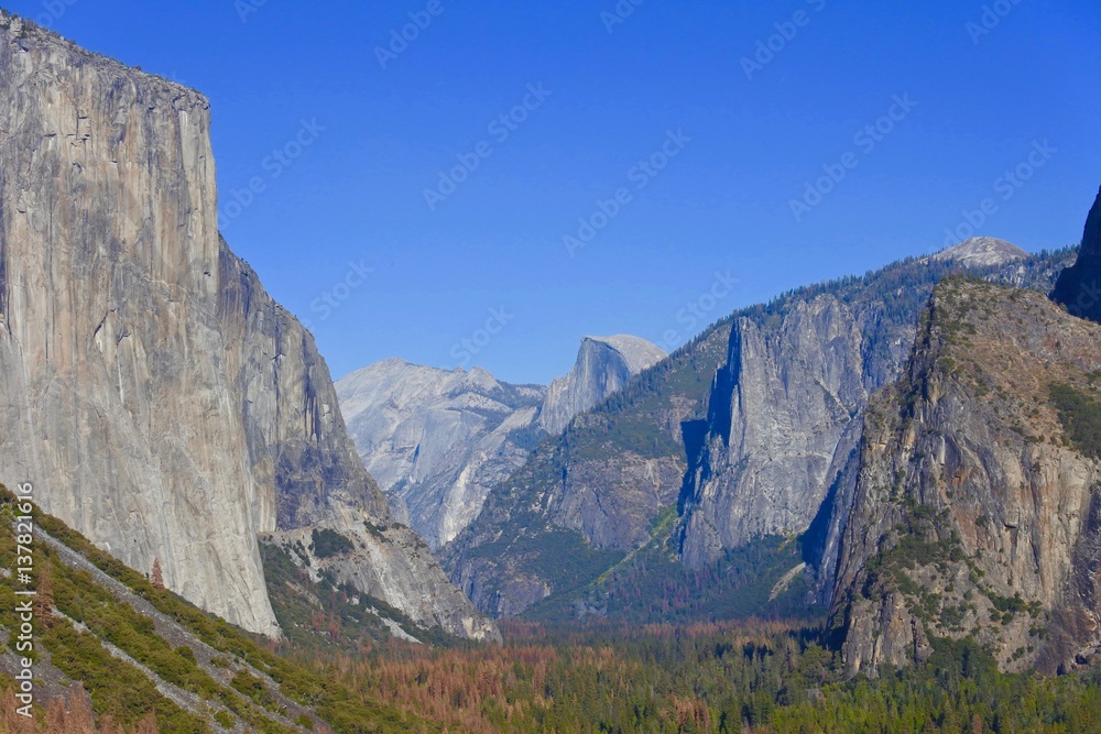 El Capitan lookout within Yosemite, California