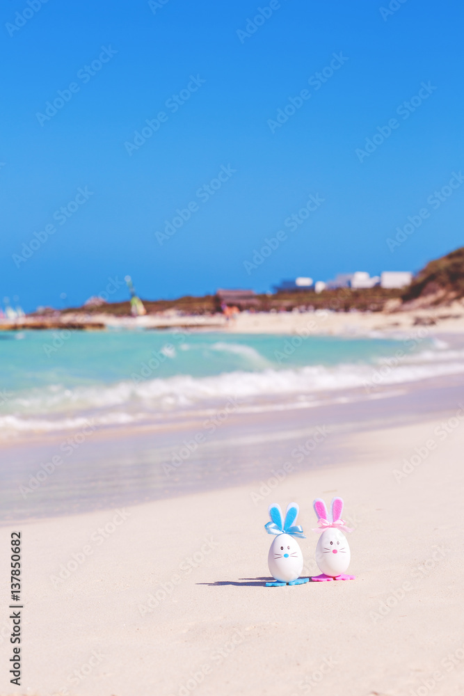 Easter, Easter eggs on the beach, ocean, sea, Easter, Easter eggs on the beach, ocean, sea,