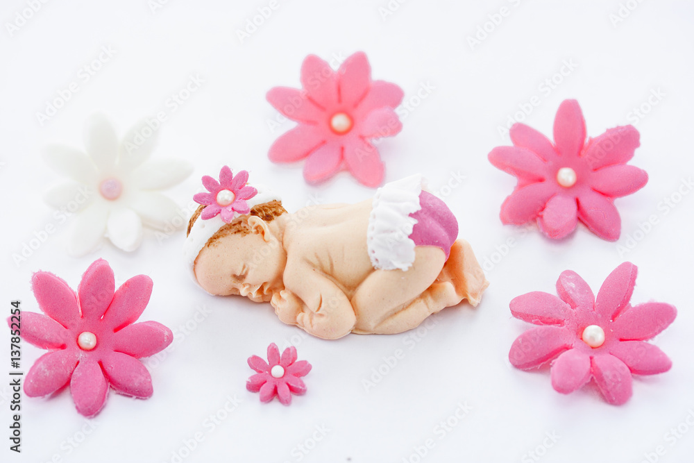 Edible fondant sleeping baby girl and flowers cake topper for decoration cake