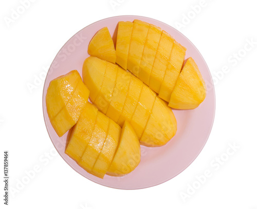 isolated of sliced mangoes