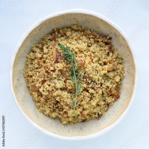 Wallpaper Mural caramelized onions and quinoa with fresh thyme Torontodigital.ca