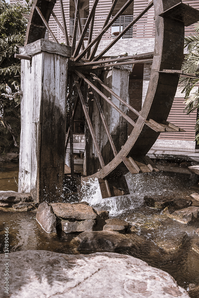 Wood water wheel turbine