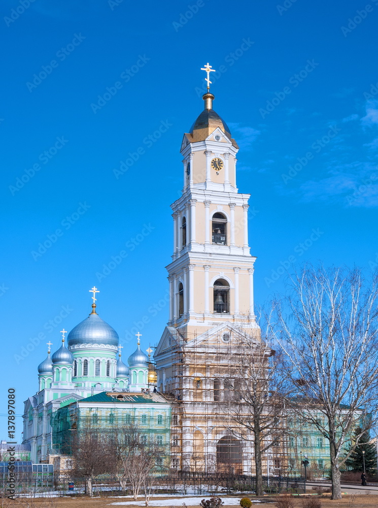 The bell tower and the Cathedral of the Holy Trinity-Diveevo Convent