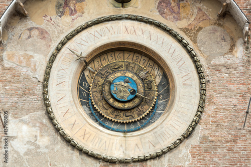 Foto The Palazzo della Ragione with the Torre dell'Orologio (Clock Tower)