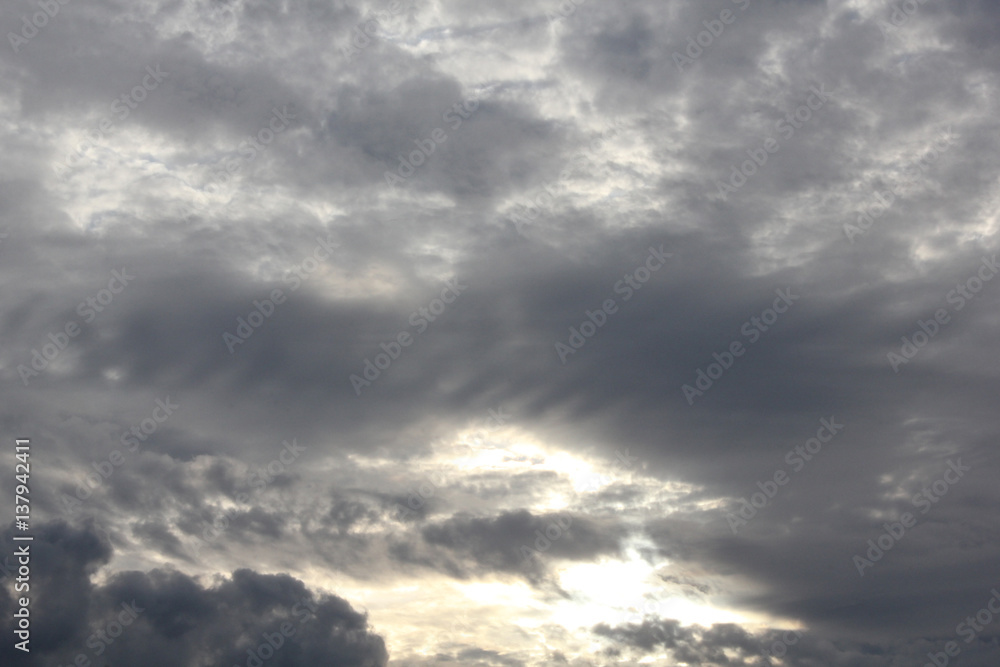 Clouds in gray sky 8191