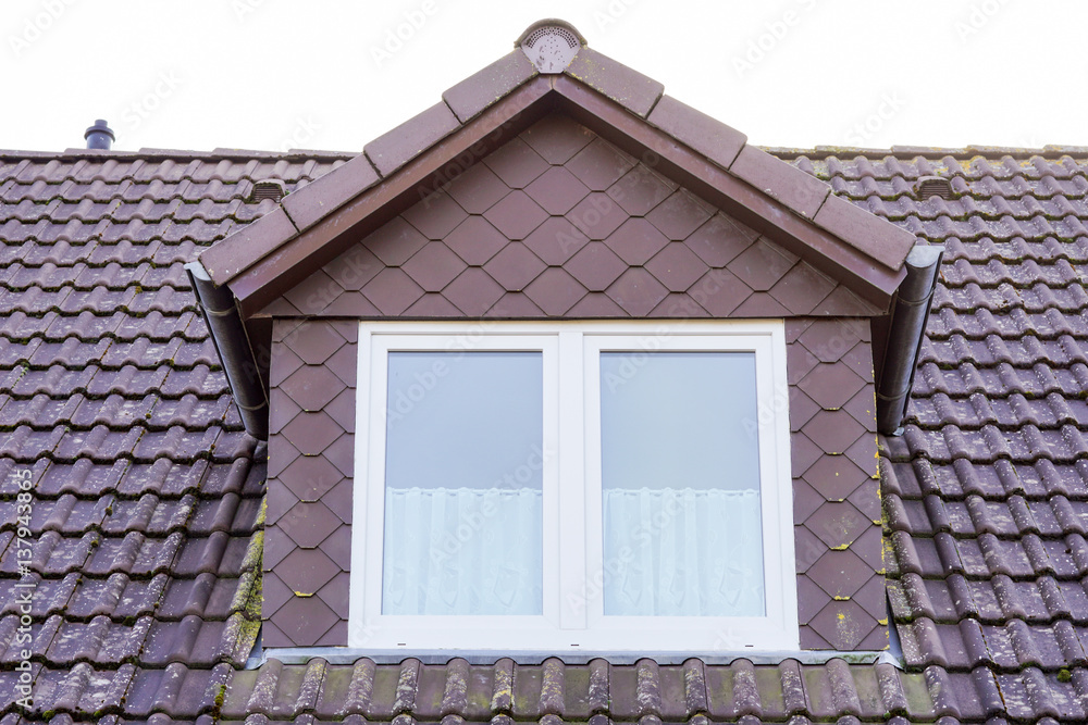 Dachgaube mit Fenster Dachgaube mit Fenster