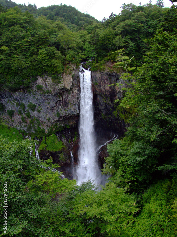 華厳の滝