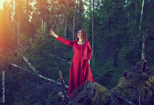Fotografie woman the mystical forest