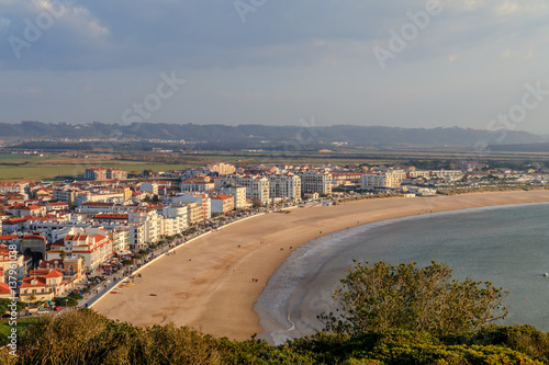 Praia de São Martinho do Porto no Litoral de Portugal
