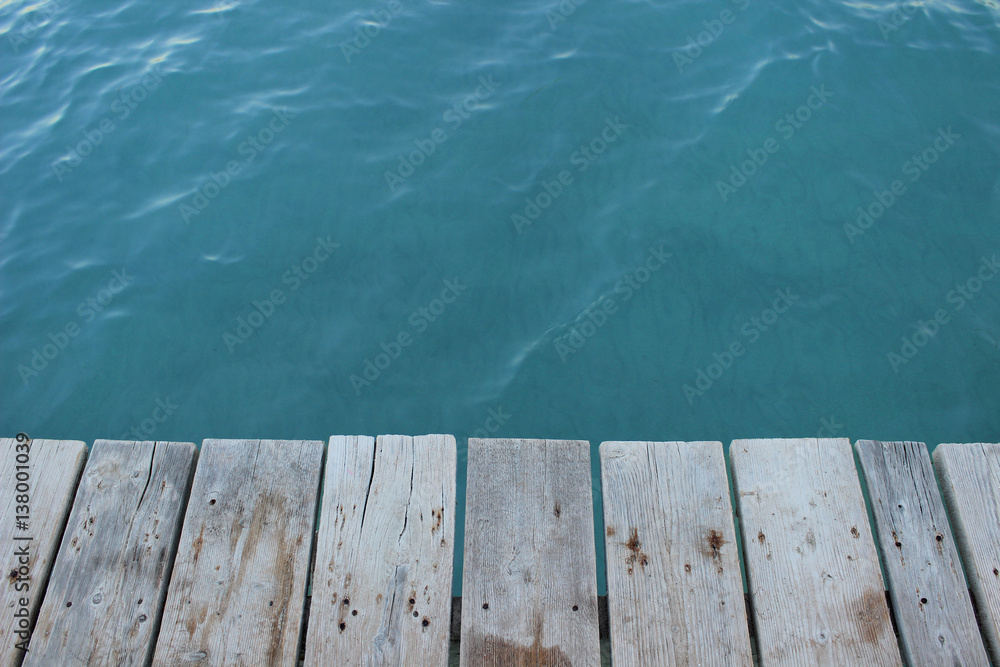 Fototapeta premium Steg im Wasser