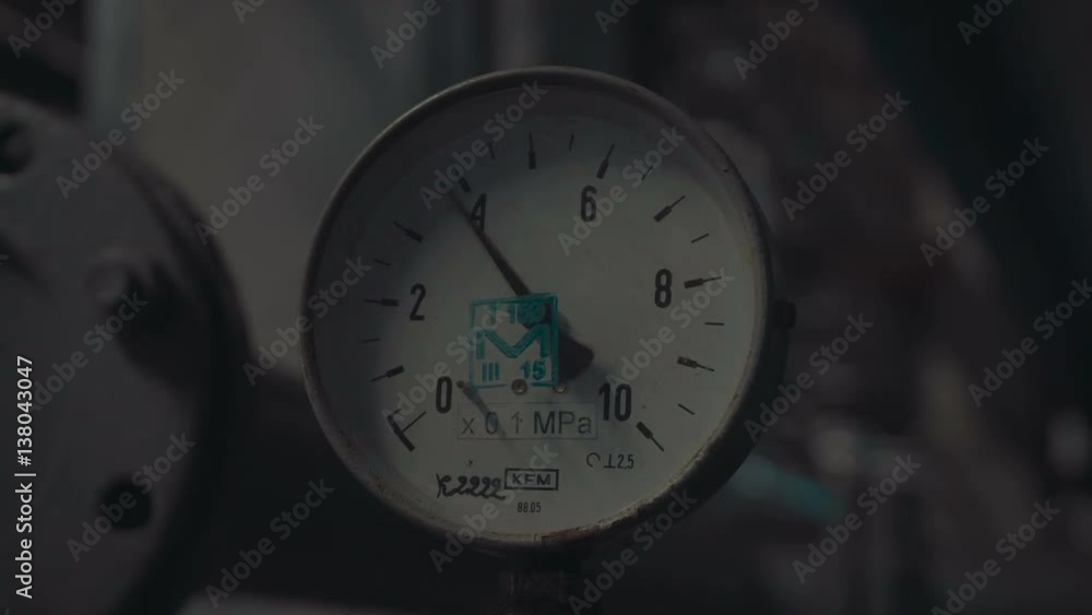 Pressure measuring gauge. arrow quivers and fluctuates greatly. Industrial water filtration and