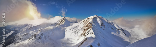 panoramiczny-widok-zimowy-na-tatry-zachodnie