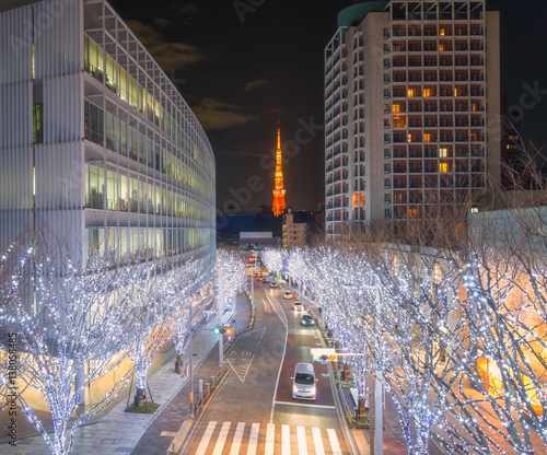 Canvas Print Tokyo Japan 31 Dec 2016: Tokyo Tower in Roppongi street during the illumination events