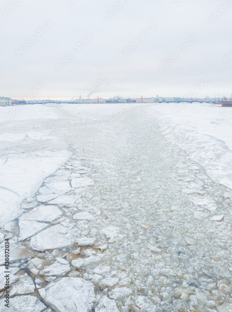 in the face of the frozen trail of the icebreaker goes under the bridges. in the face of the frozen trail of the icebreaker goes under the bridges.