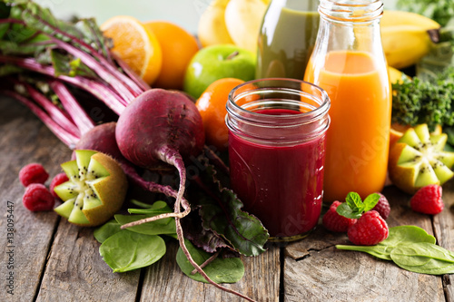 Fotografi Variety of fresh vegetable and fruit juices