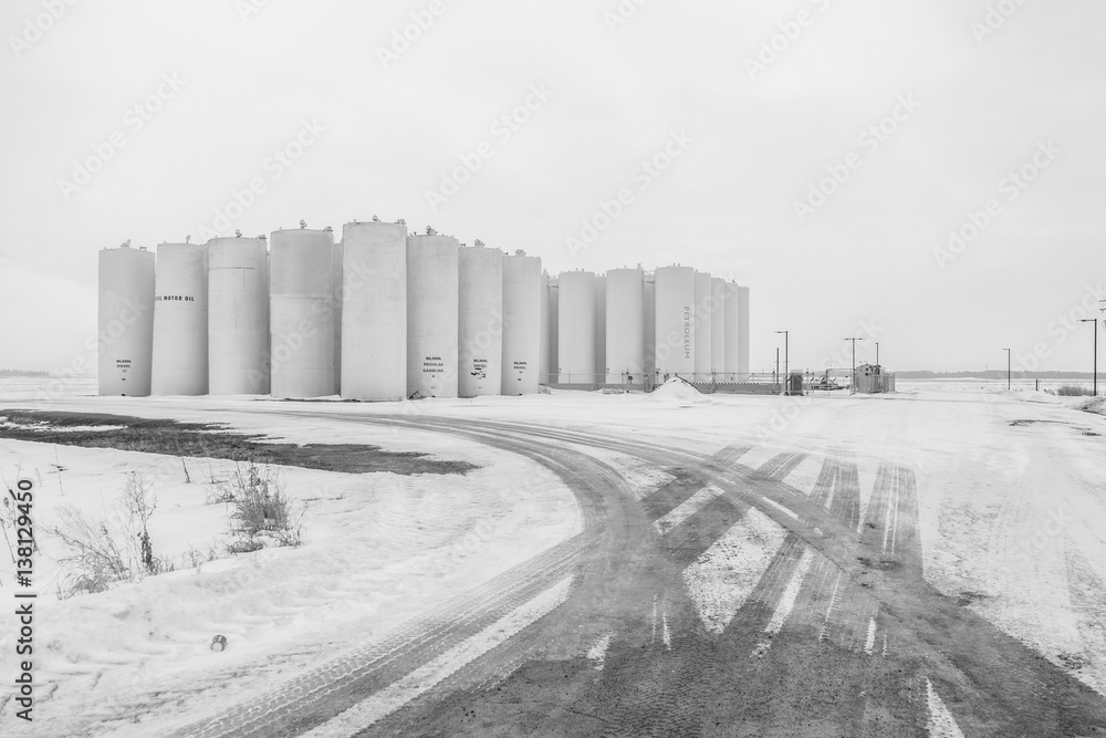  fuel storage tanks