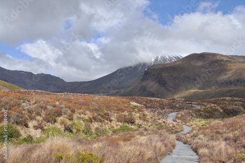 Fotografie, Tablou Mount Doom at Mordor (Mount Ngaunuhoe) Walkway at Tongariro Alpine Crossing