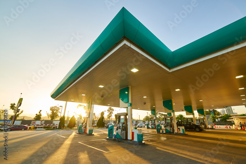 Obraz na plátne Gas station at sunrise morning .