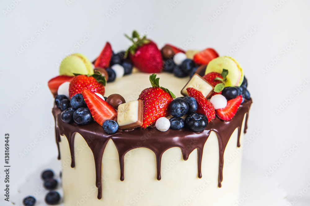 Торт украшенный шоколадом - 57 фото