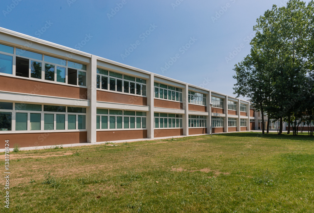 Edificio scolastico Edificio scolastico