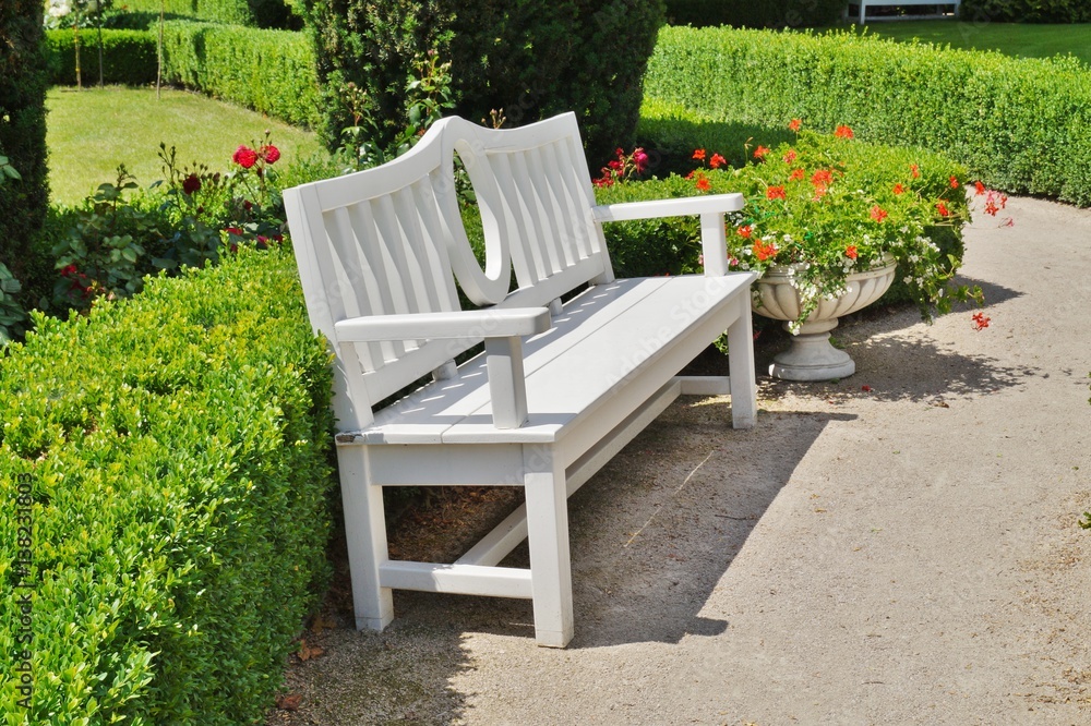 Bench in garden - Villa Edward Herbst , museum - beatiful garden
Bench in garden - Villa Edward Herbst , museum - beatiful garden
