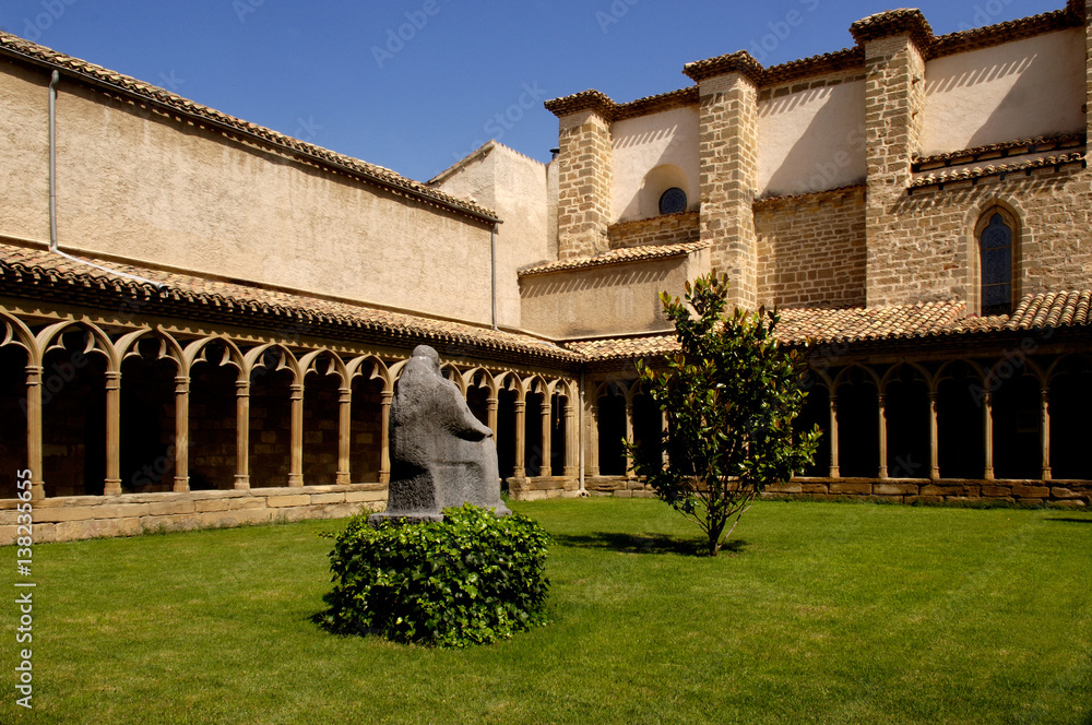 Fototapeta premium Cloister of San Francisco de Asis Convent, Sanguesa, Navarra, Spain