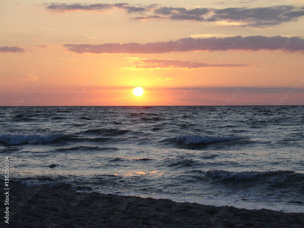Sonnenuntergang über dem Baltischen Meer