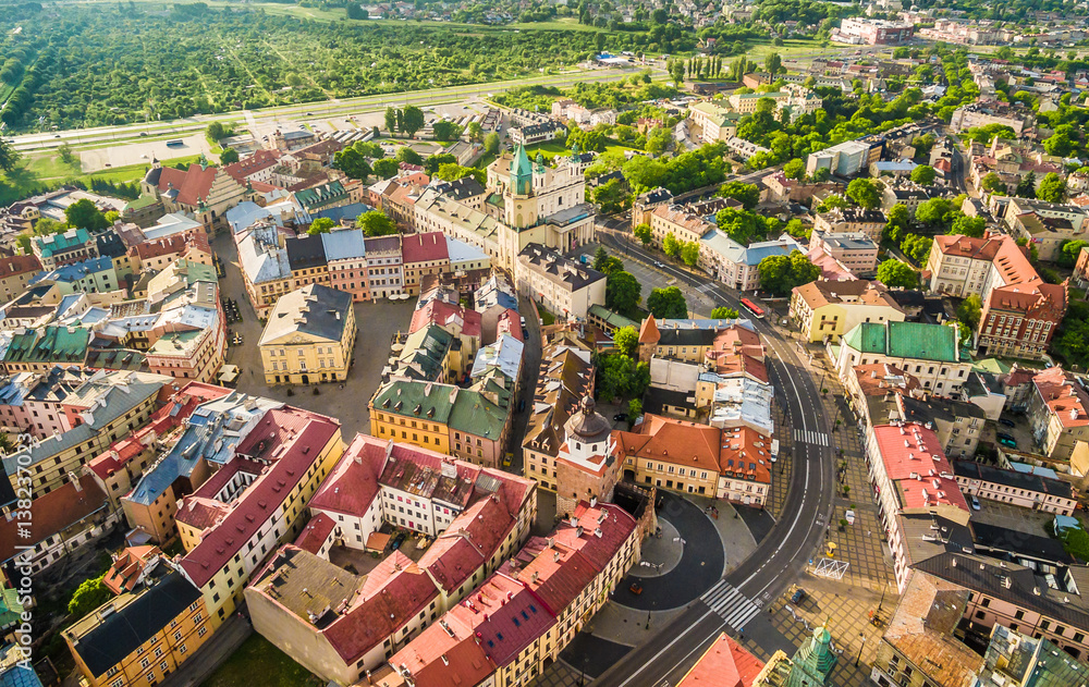Lublin - krajobraz starego miasta z powietrza. Atrakcje turystyczne lublina z lotu ptaka.