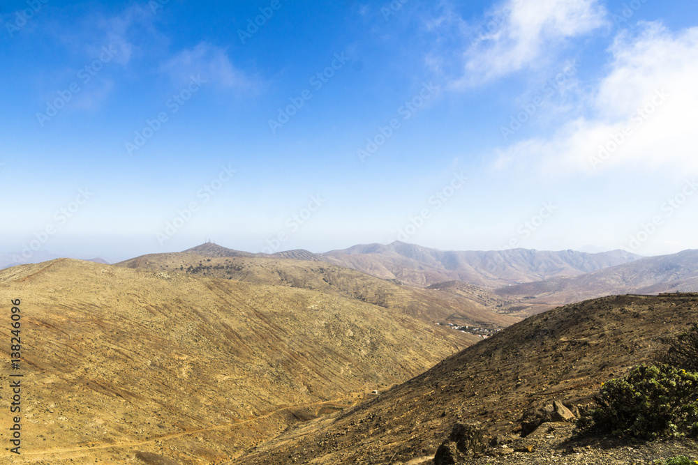 Naklejka premium peasaggio desertico di fuerteventura