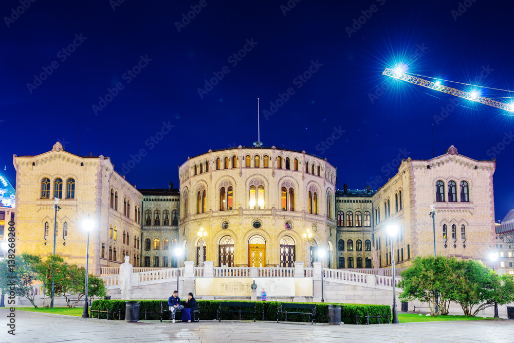 Fototapeta premium Night parliament building at Oslo