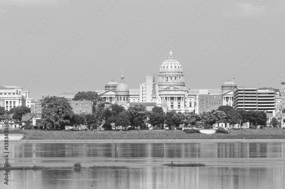 Obraz premium Harrisburg panorama with state capitol complex and landmarks, PA