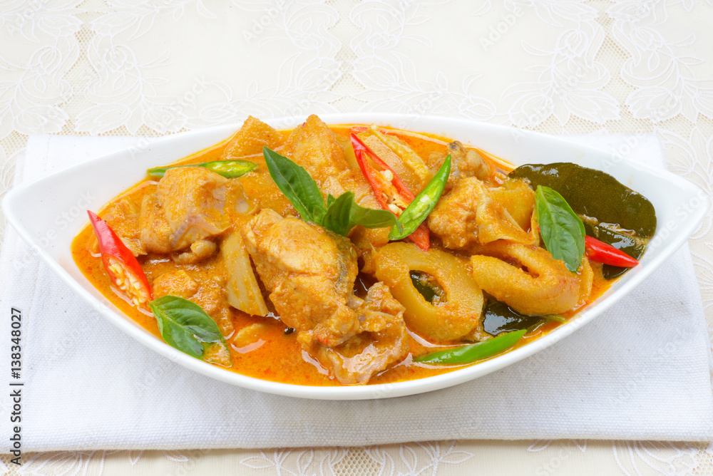 spicy bamboo shoot with chicken in coconut cream and red curry
