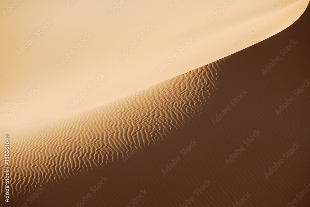 Sand dunes in Sahara desert, Libya - obrazy, fototapety, plakaty 